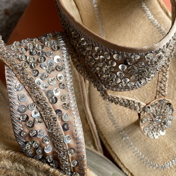 donna lawrence adorable sequined heels. Size 6 - Picture 4 of 6